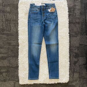 Black Label Mid Rise Skinny Jean Size 1/24